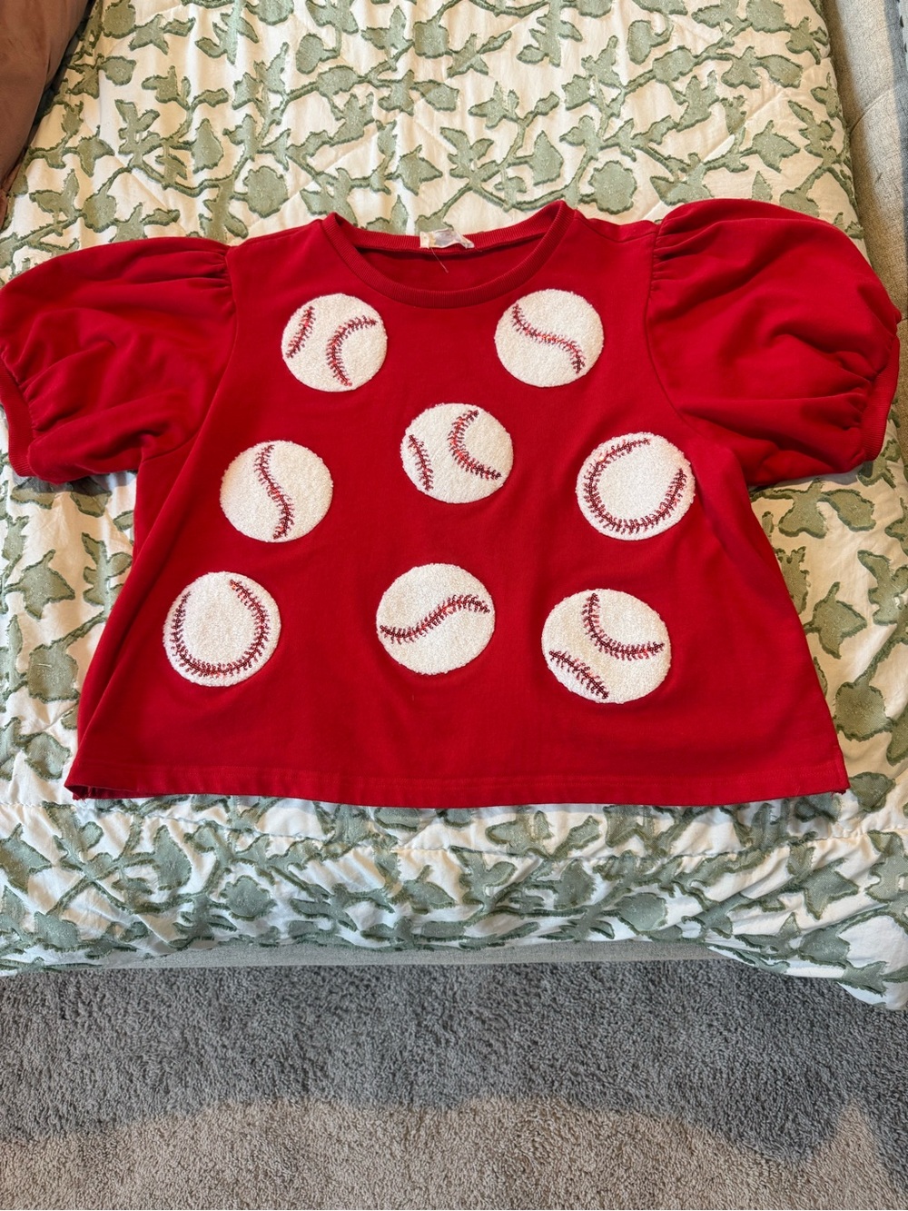 Peach Love California Red Baseball Puff-Sleeve Top